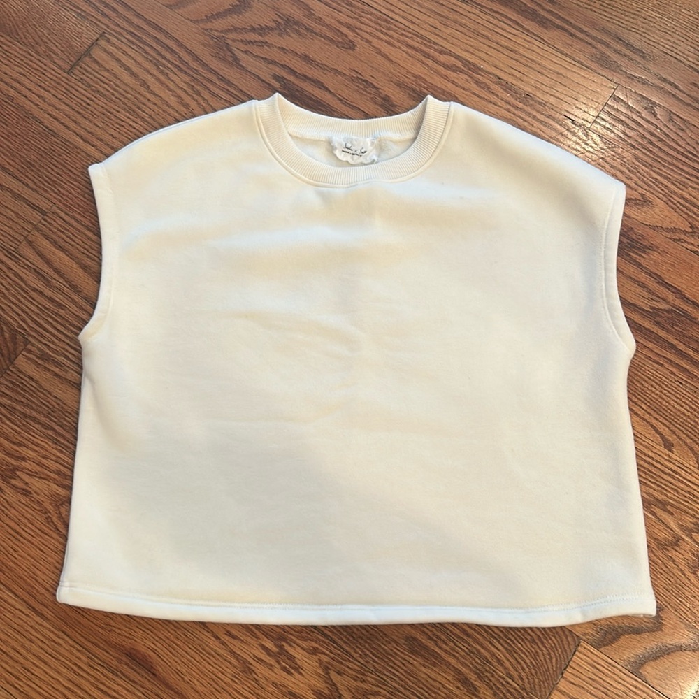 Sadie & Sage Sleeveless Sweatshirt
